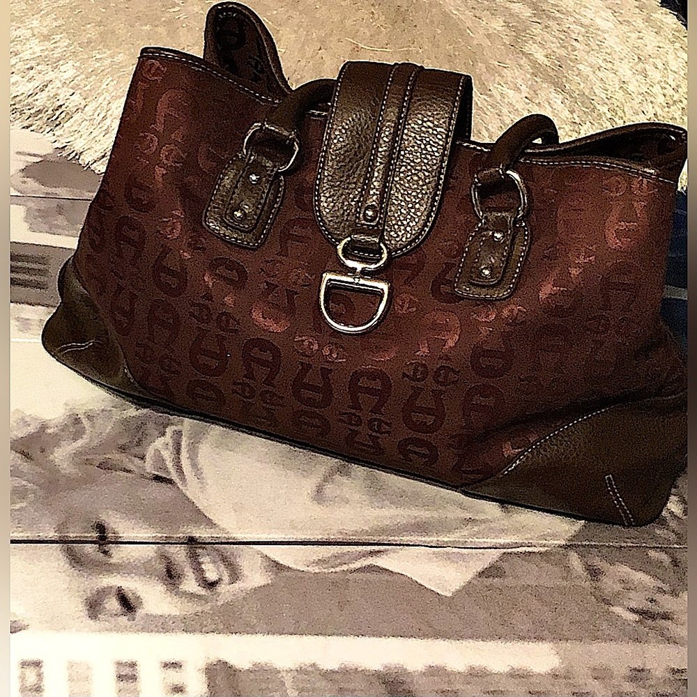 Etienne aigner bag!
